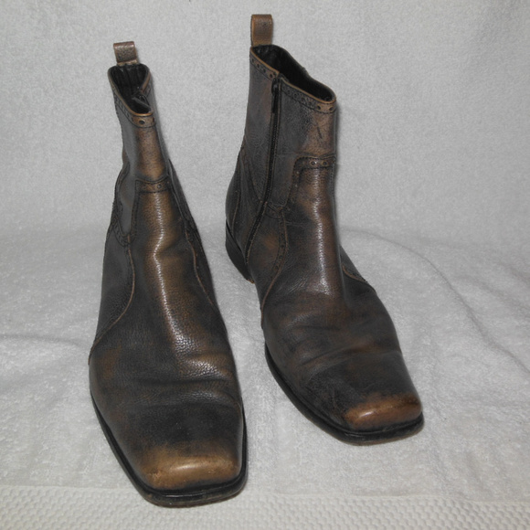 Vero Cuoio Other - Cool leather distressed ankle boots 10.5